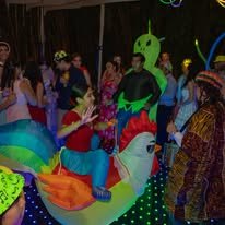 Fiesta con colores y música